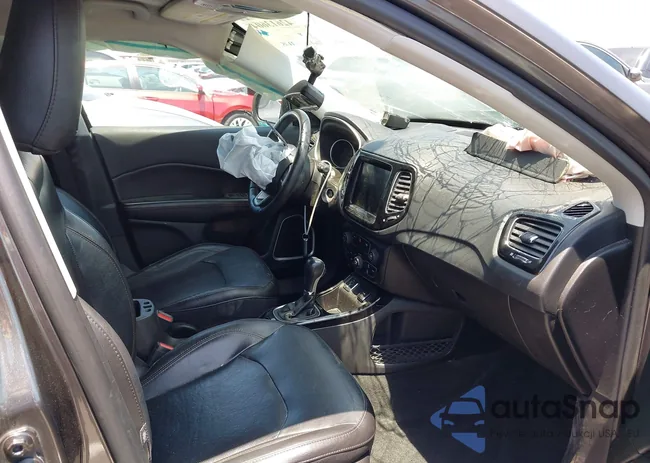 3C4NJCCB2KT659897: 42613604