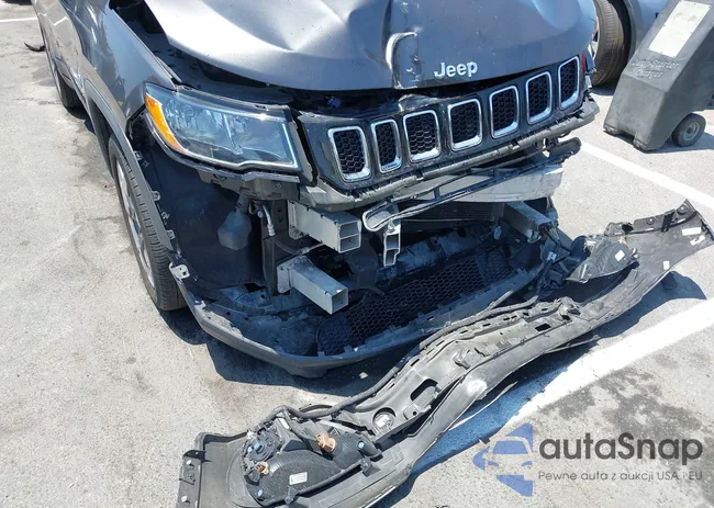 3C4NJCCB2KT659897: 42613604