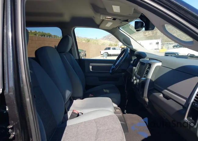 1C6RR7LT6JS323705: 42613280