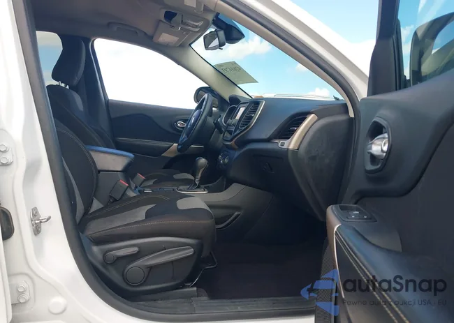 1C4PJLAB5HW669175: 42614793