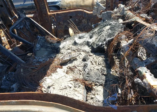 1FTNX21P93EC41636: 42614809