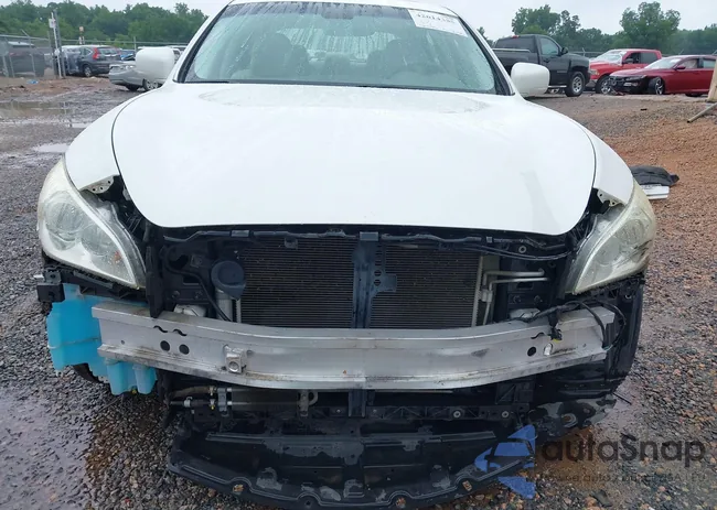 JN1BY1AP9EM260063: 42614355