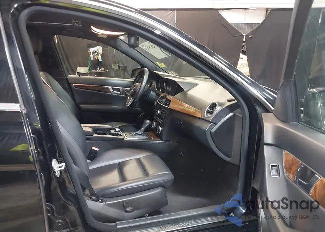 WDDGF8BB4CR195407: 42615103