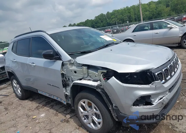 3C4NJDBN8RT161182: 42616423