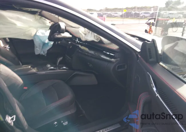 ZAM56YRM6RX445125: 42616702