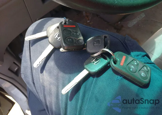 5FNRL18053B072942: 42616744