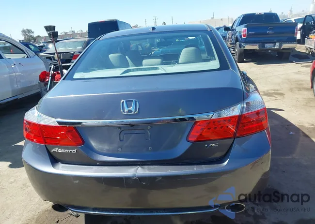 1HGCR3F89DA029502: 42616916