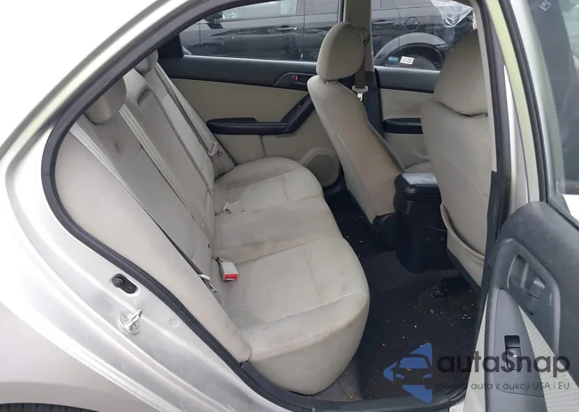 KNAFU4A25A5823949: 42615978