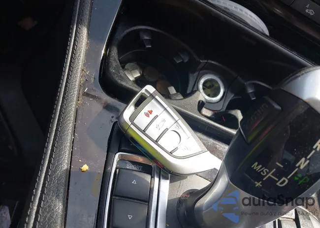 WBAXH5C53CDW09590: 42616165