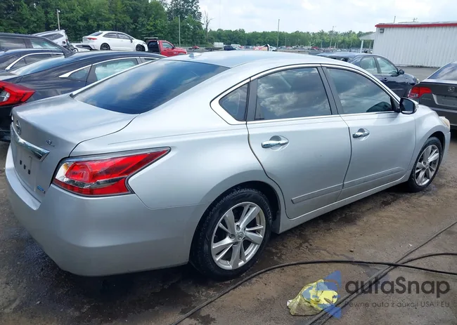 1N4AL3AP8EC428032: 42616235