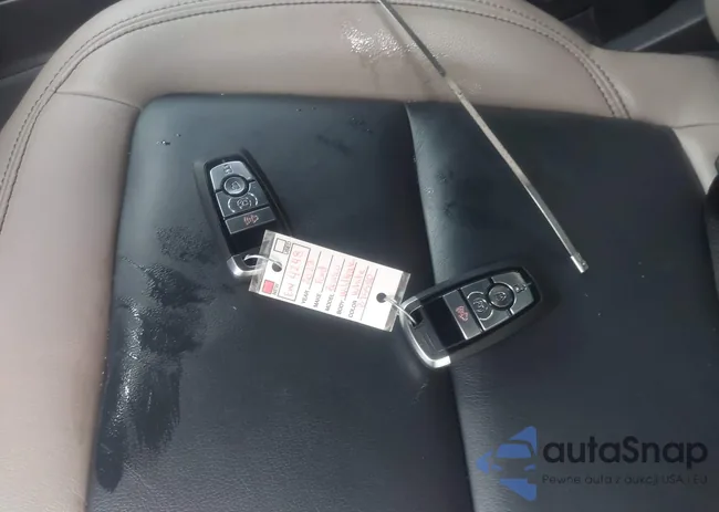 1FMEE5DP6PLB75580: 42616341