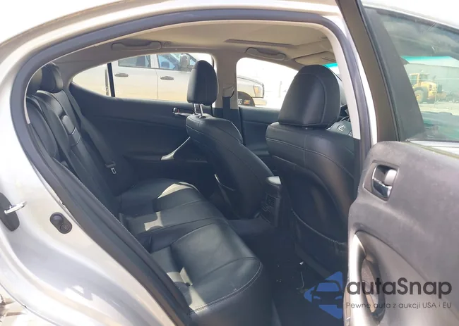 JTHBF5C24A5120629: 42616342