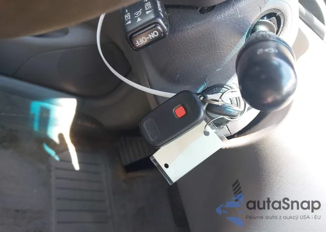 2T1BR32E75C459581: 42617469