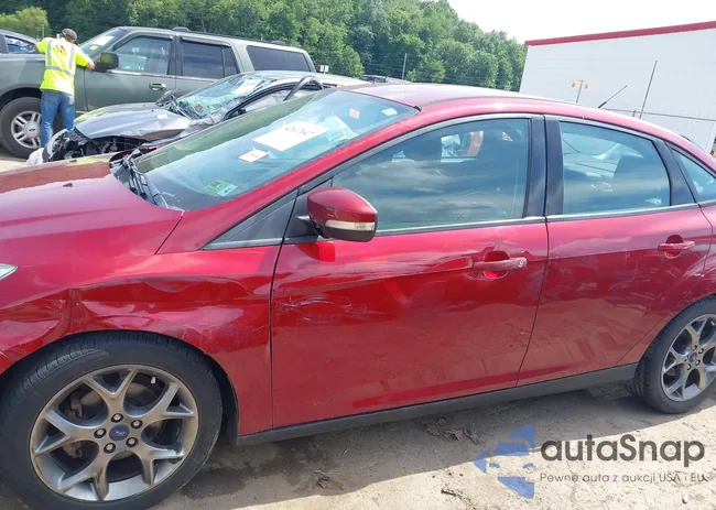 1FADP3F22EL297811: 42617647