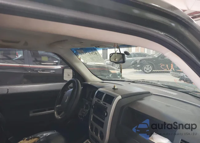 1J8FF48W48D657860: 42617912