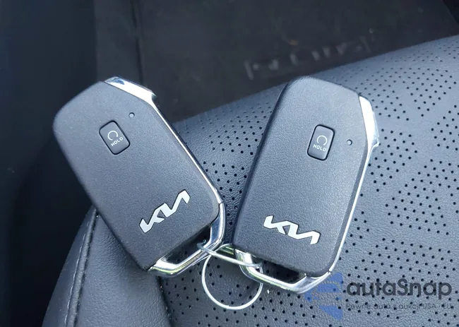 KNDER2AA9R7635155: 42617048