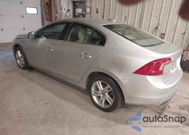 YV1612FH6E2296700: 42617184