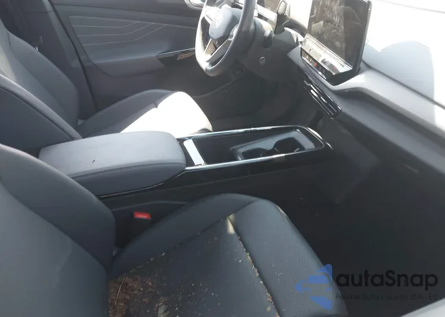 1V2VMPE8XPC045147: 42618379