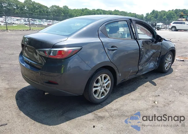 3MYDLBYV2HY185322: 42618527