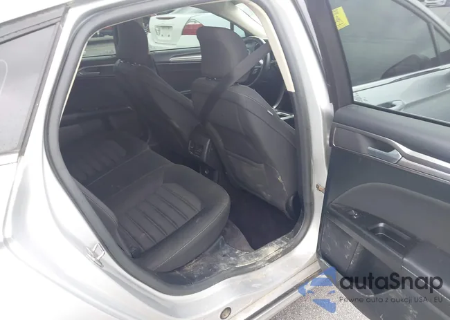 3FA6P0LU2HR317784: 42618554