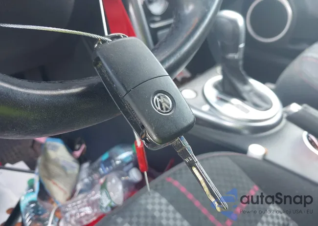 3VW517AT2HM802446: 42618722