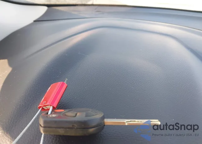 1FADP3E28DL143555: 42618805