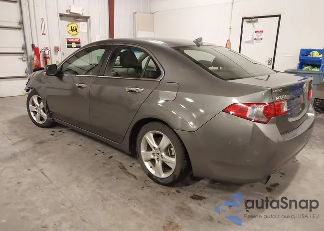 JH4CU2F62AC033928: 42618871