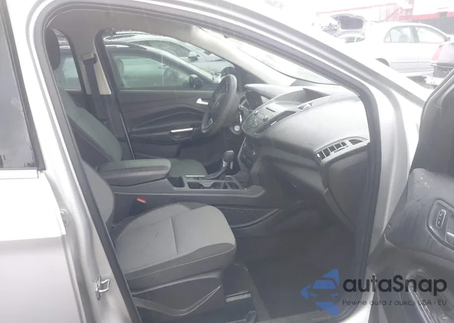 1FMCU0GD9HUD48373: 42618008