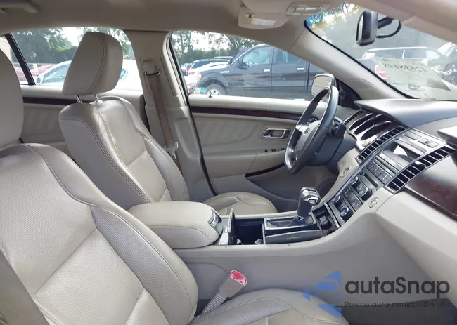 1FAHP2FW0AG118800: 42618148