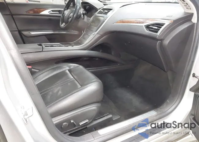 3LN6L2G96ER812651: 42618369