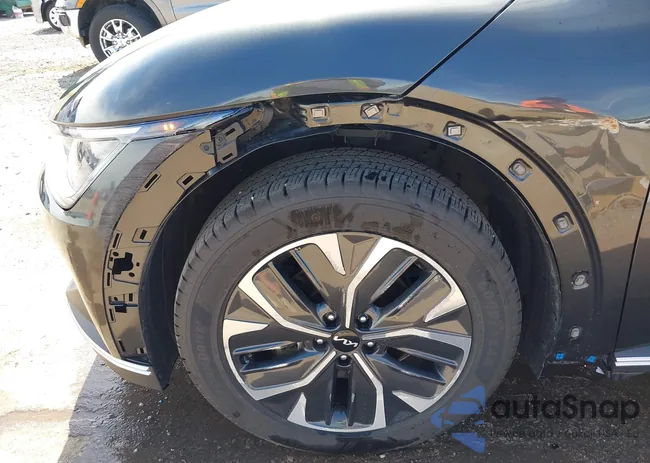 KNDC34LBXN5055848: 42619378