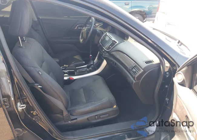 1HGCR3F88HA036690: 42620488