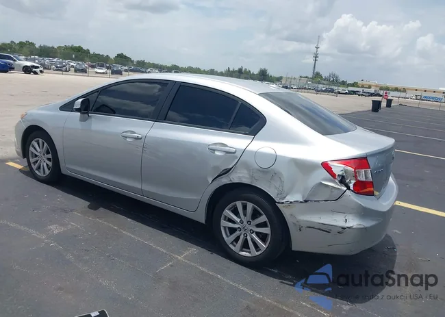 19XFB2F88CE021493: 42619990