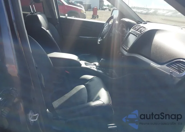 3C4PDDEGXKT759552: 42620156