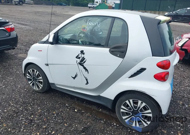 WMEEJ3BA3FK795876: 42621483