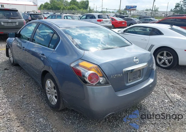 1N4AL2AP6AN469266: 42621580