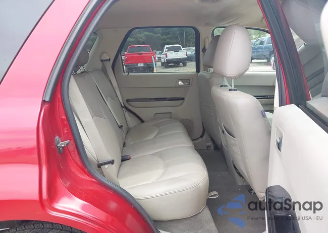 4F2CZ92Z68KM14810: 42621730