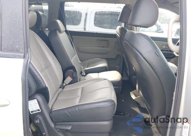 KNDMB5C18H6309480: 42621789