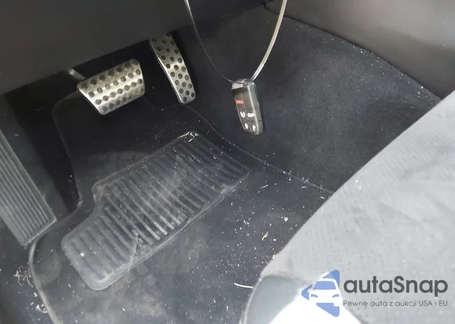 2C3CDXCT3KH730276: 42621792