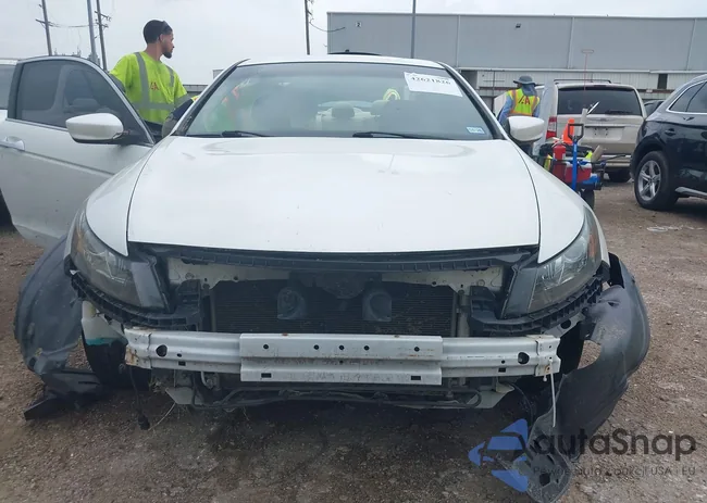 1HGCS2B82BA003664: 42621826