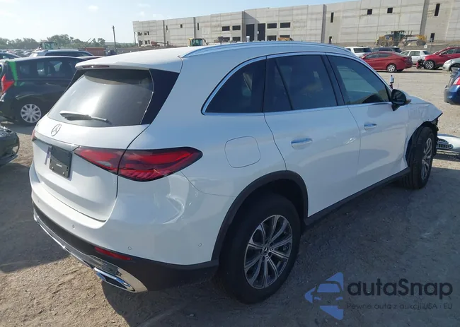 W1NKM4GB3SF320370: 42622649