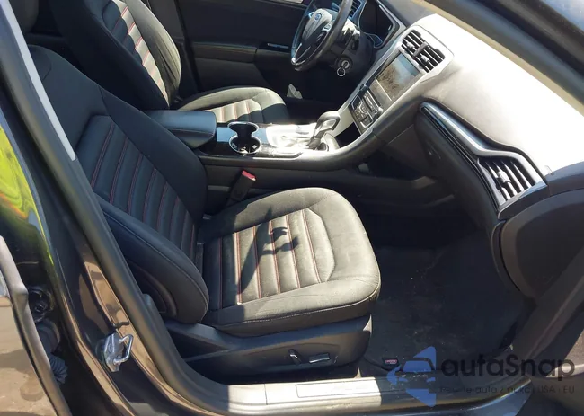 3FA6P0T91GR263632: 42622712