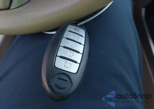 1N4AL3AP1EC421715: 42622760