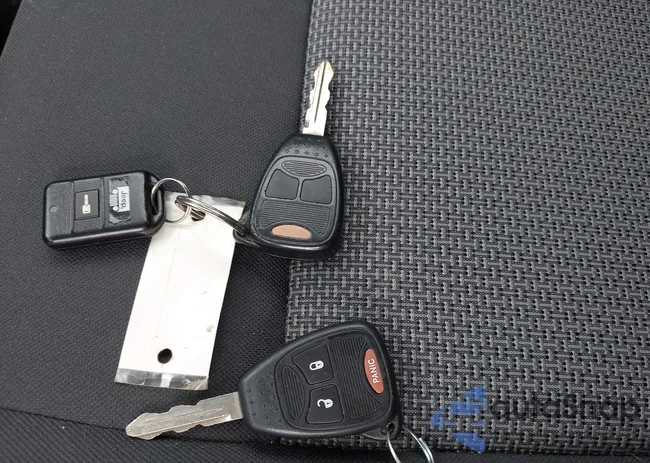 1J8FF28W78D771999: 42622927