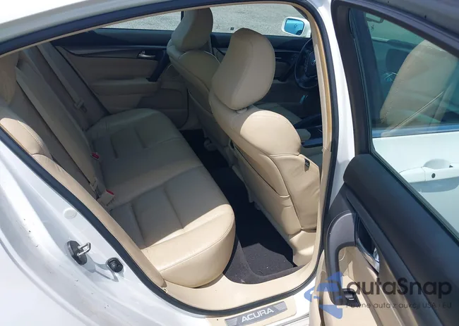 19UUA8F55EA004063: 42623438