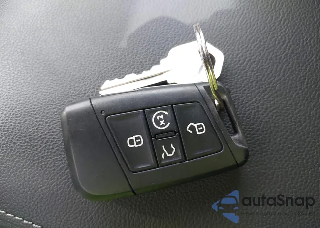 3VVCB7AX4RM066123: 42623453