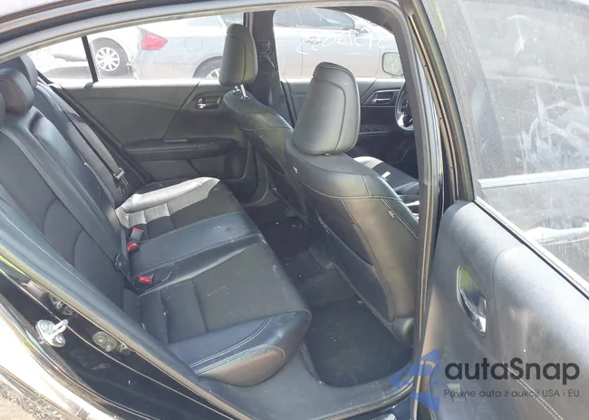 1HGCR2F50GA173038: 42623618