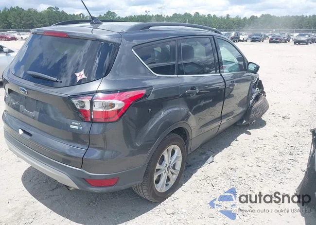 1FMCU9HD4JUA14941: 42623646