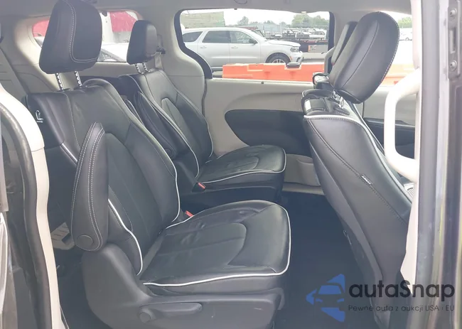 2C4RC1S72NR123083: 42623725