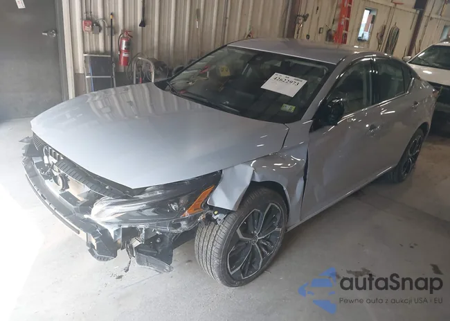 1N4BL4CW5SN331093: 42622973